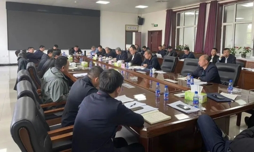 10月9日，，，，，公司采掘生产服务组到东保卫矿指导服务