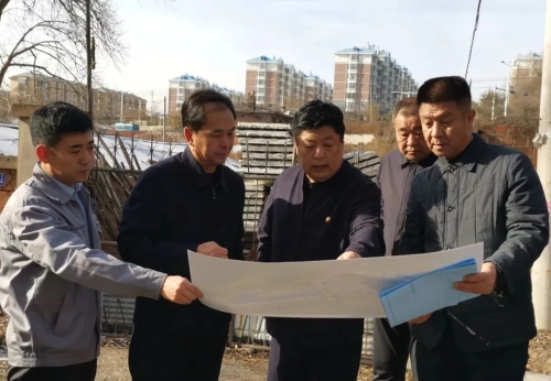 11月5日，，，，，公司党委书记、董事长宫延明到机电设备安装公司